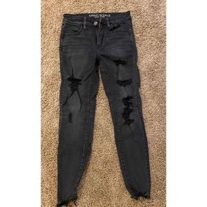 High waist distressed jeans
